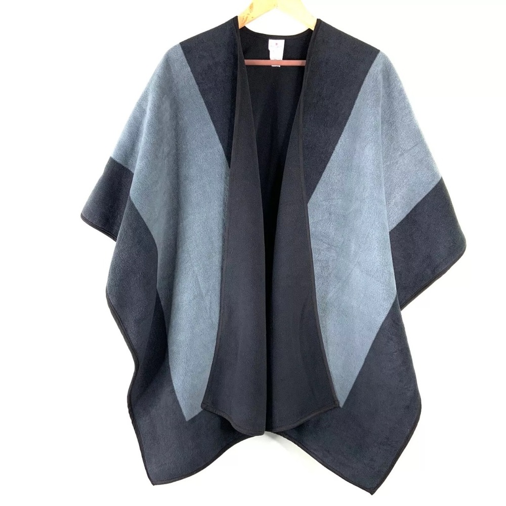 WOOLRICH Women's Fleece Reversible Wrap Shawl Cape Poncho ~ GRAY & BLACK ~ EUC